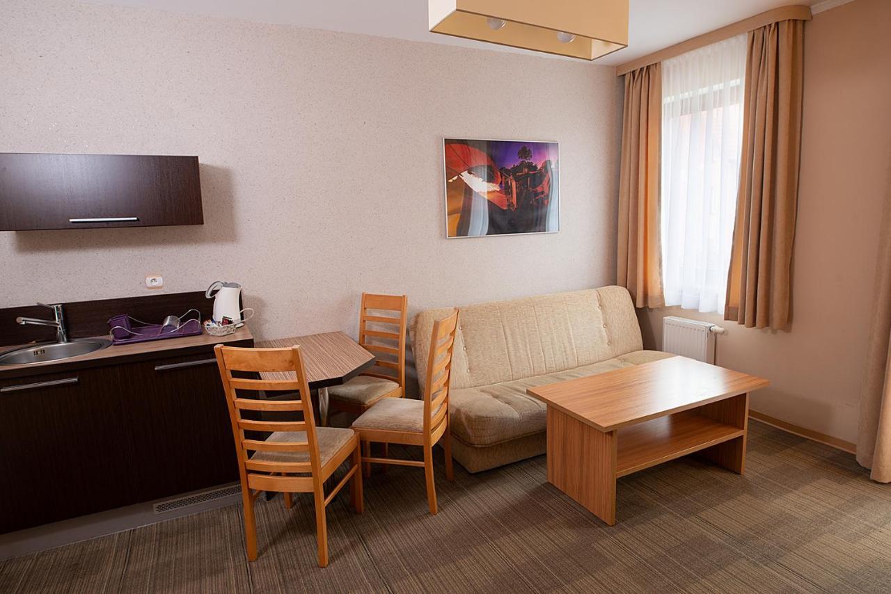 Hotel Seo Rewal Exteriér fotografie